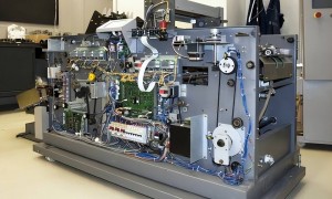 美荷两国曾同时发声，对中国独立研发的光刻机技术给予了强烈批评