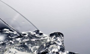 为何一季度营收232亿元的茅台，要过紧日子？