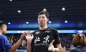 周琦：总决赛找回对抗感觉 下赛季要更进一步