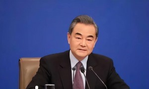 原创 
            美国制裁加重！哈工大喜迎“捅破天技术”，外媒：这还怎么玩？