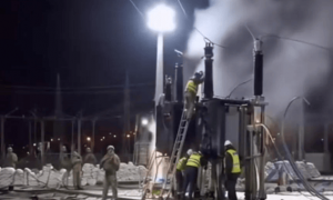 乌克兰全境轮换停电，核威慑阴影下战争升级，俄军首次动用13枚全球禁用导弹突袭！