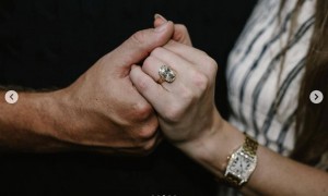 霉霉官宣订婚，钻戒约400万元，特朗普放下“仇恨”送上祝福