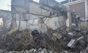 只剩几堵墙的别墅被拍出2683万元高价，小区保安：至少两年前就已被拆