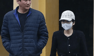 23岁华裔女子杨兰兰在澳洲开豪车出车祸，巨额财富来源成谜