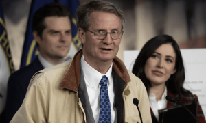 海里有足球场大的UFO？美国智库：或对美海军构成巨大威胁