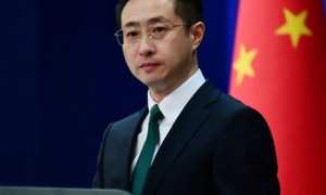 中方:十分关注,感到担忧