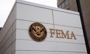 美法官裁定:特朗普政府将移民执法与拨款挂钩违反法院命令