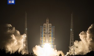 我国成功发射通信技术试验卫星二十号