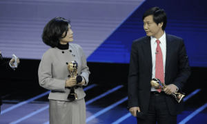 董明珠杀疯了!营收下滑仍砸55亿分红,雷军躺着也中枪?